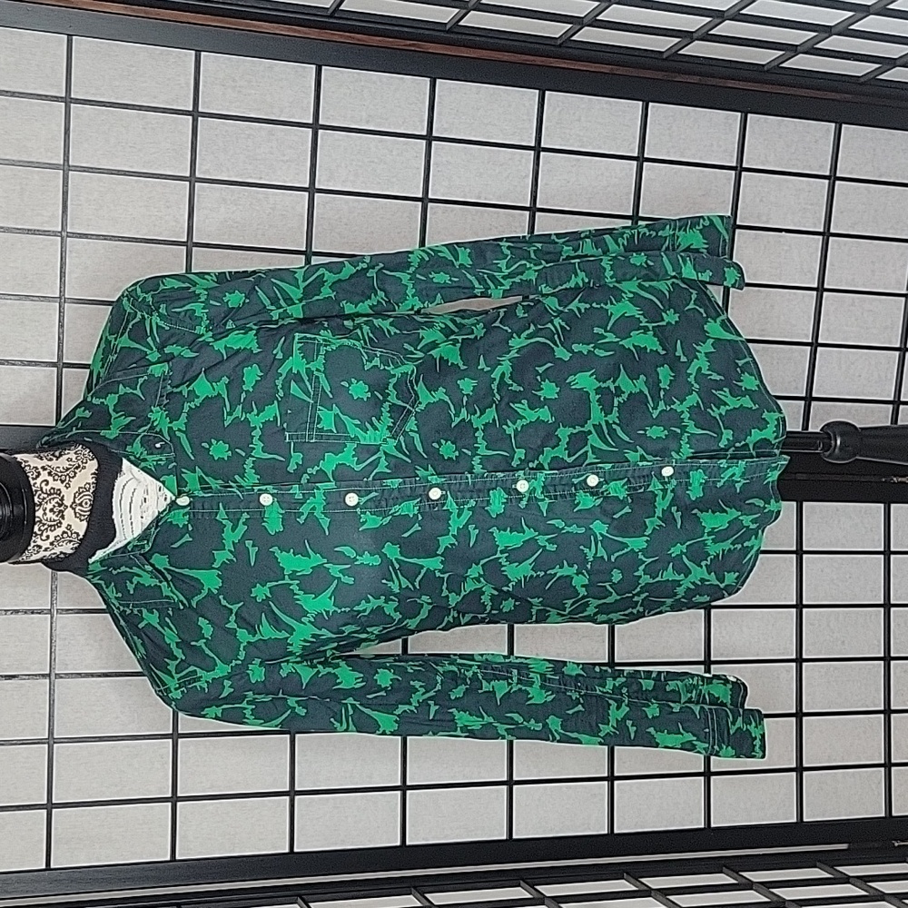 Women's Gap fitted boyfriend button down shirt